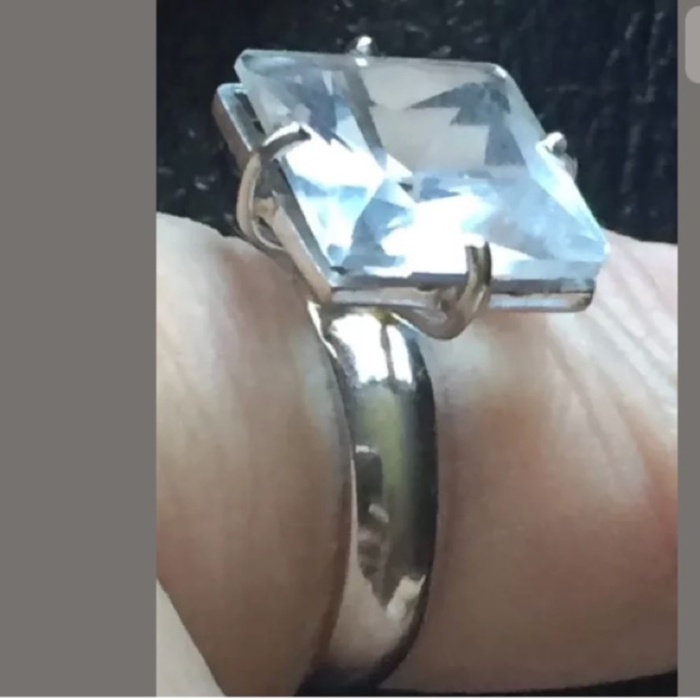 18k solid white gold with sapphire ring size 7 - Picture 8 of 16
